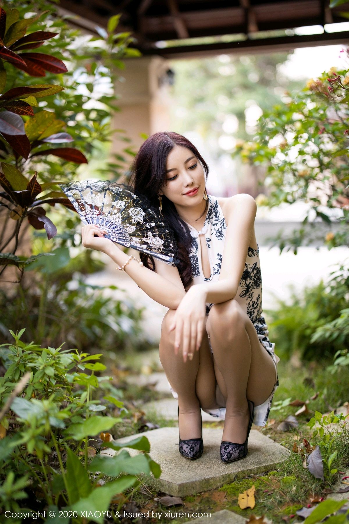 《语画界 杨晨晨 制服写真 VOL.318》第98张,模特杨晨晨,语画界,制服主题,全套98张