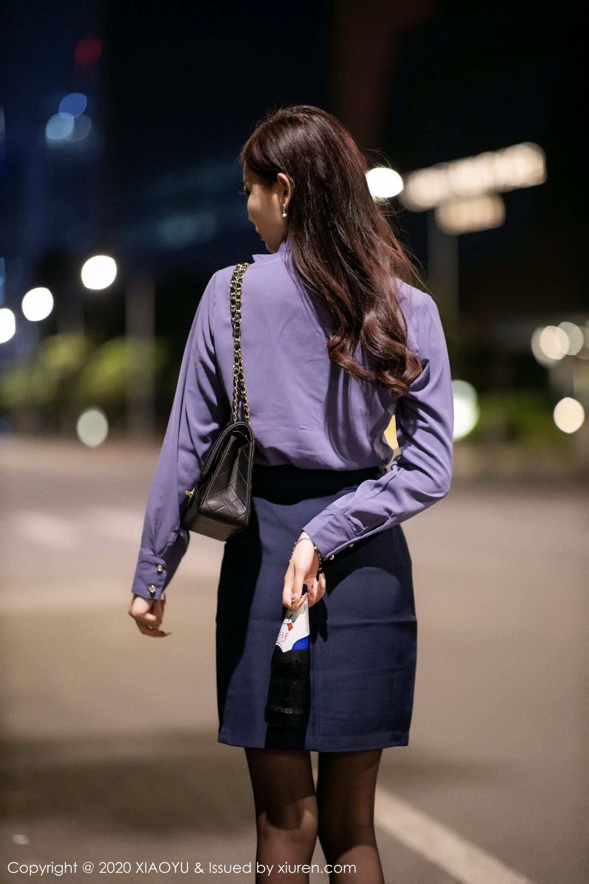 《语画界 杨晨晨 制服写真 VOL.323》第4张,模特杨晨晨,语画界,制服主题,全套87张