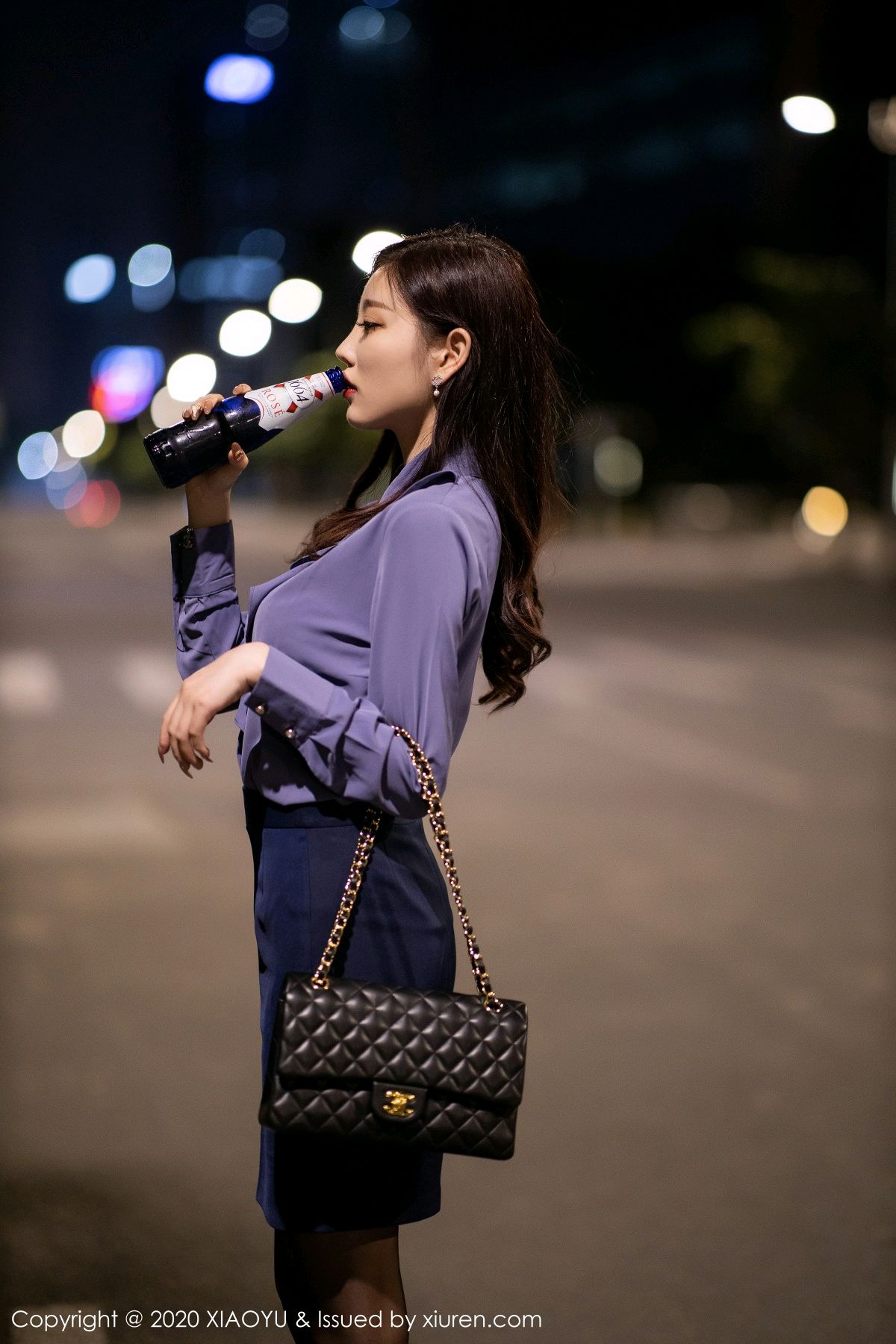 《语画界 杨晨晨 制服写真 VOL.323》第13张,模特杨晨晨,语画界,制服主题,全套87张