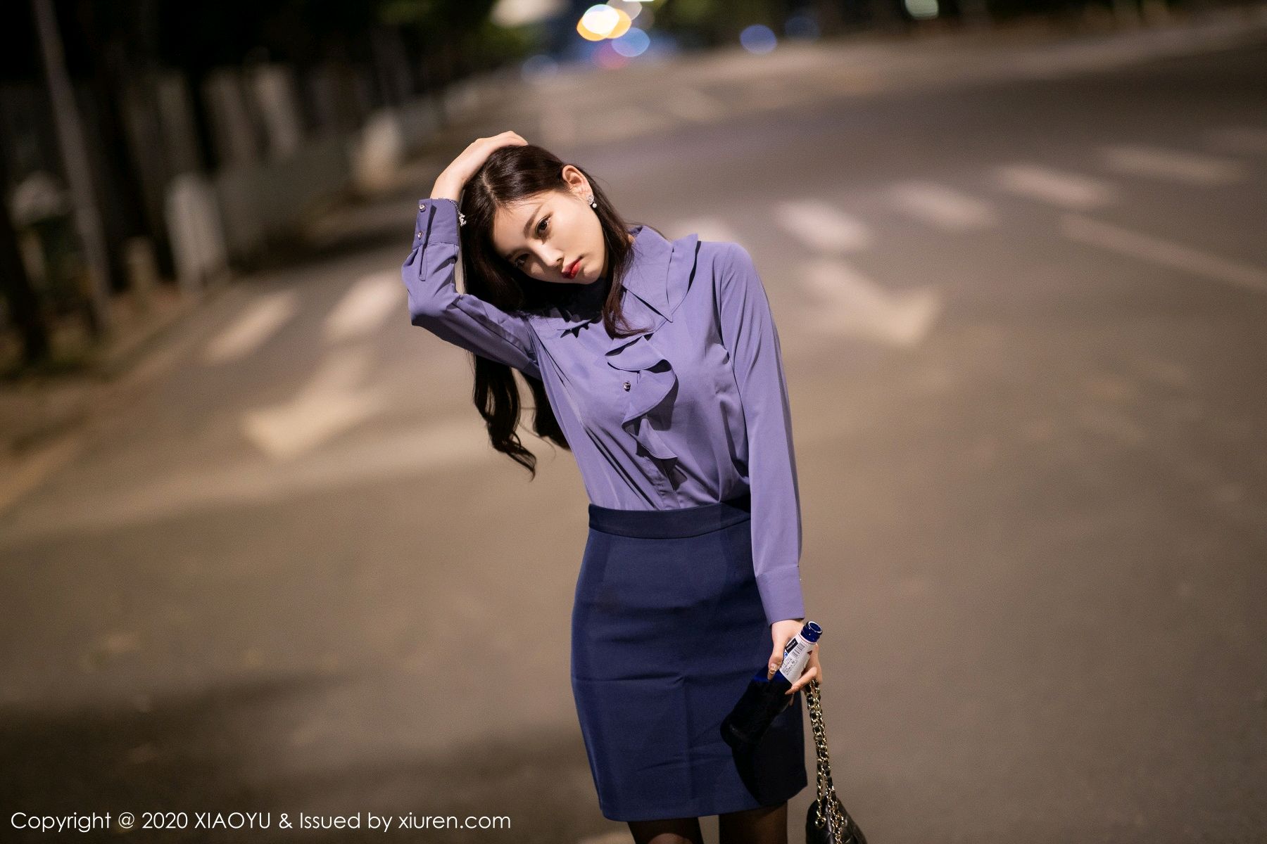 《语画界 杨晨晨 制服写真 VOL.323》第14张,模特杨晨晨,语画界,制服主题,全套87张
