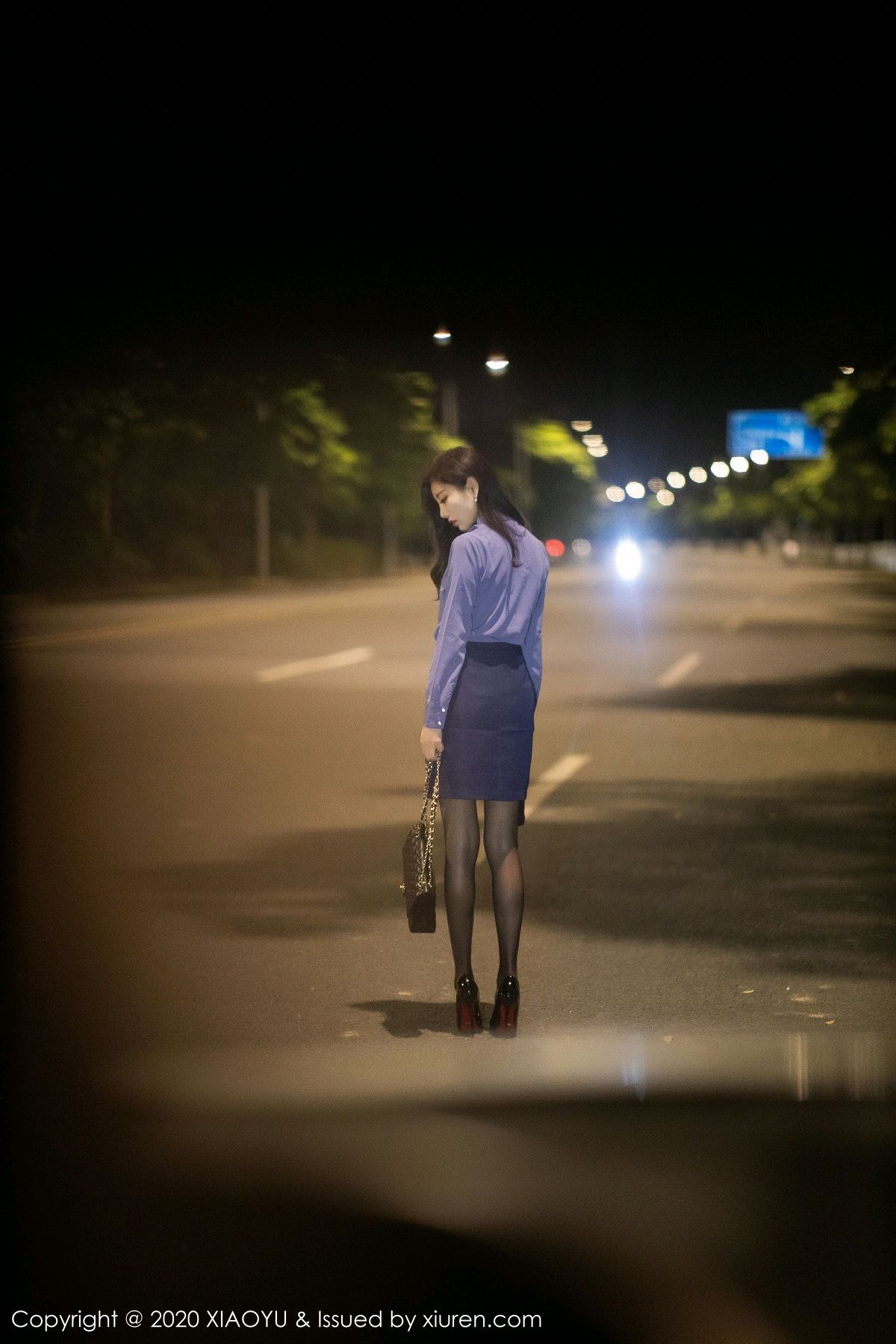 《语画界 杨晨晨 制服写真 VOL.323》第16张,模特杨晨晨,语画界,制服主题,全套87张