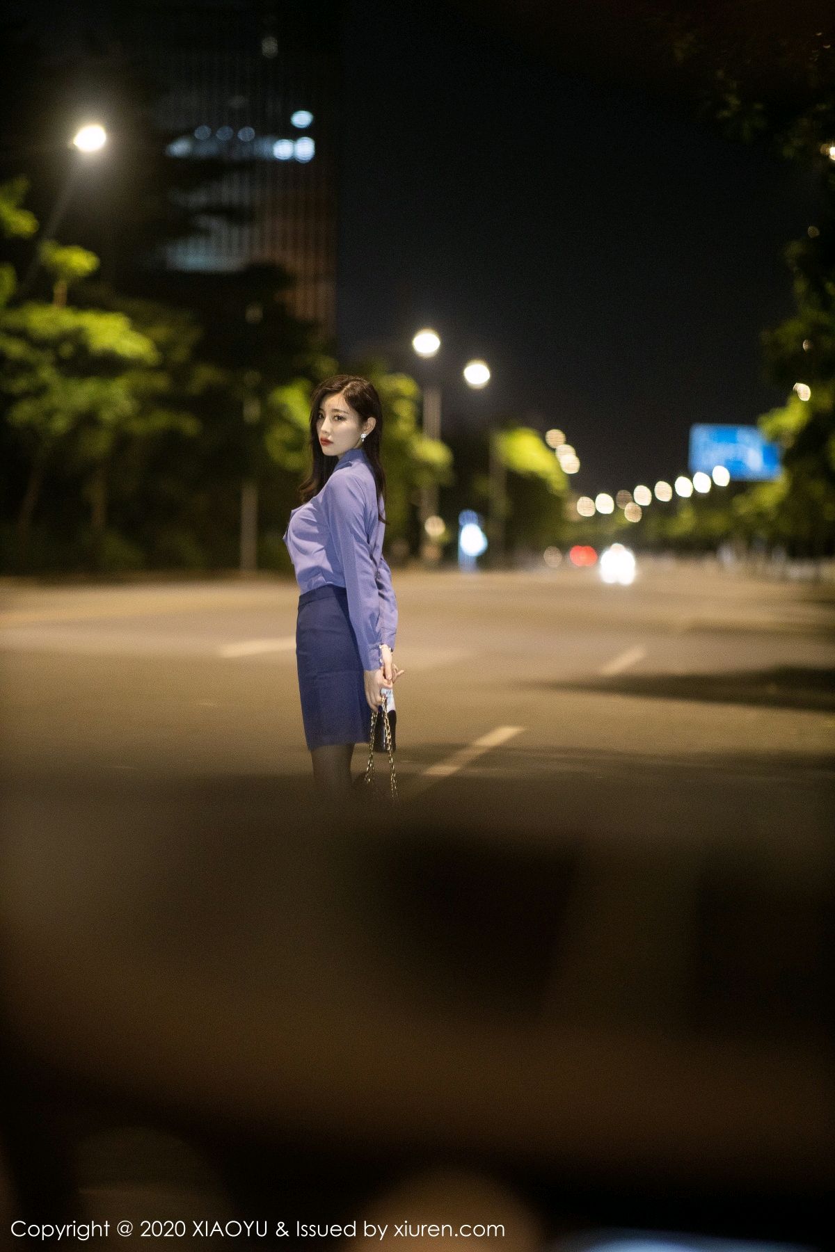 《语画界 杨晨晨 制服写真 VOL.323》第17张,模特杨晨晨,语画界,制服主题,全套87张