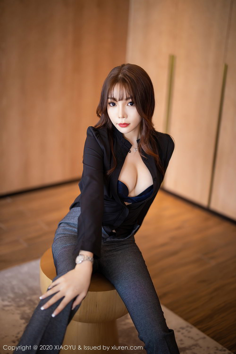 《语画界 芝芝Booty 制服写真 VOL.319》第39张,模特芝芝Booty,语画界,制服主题,全套95张