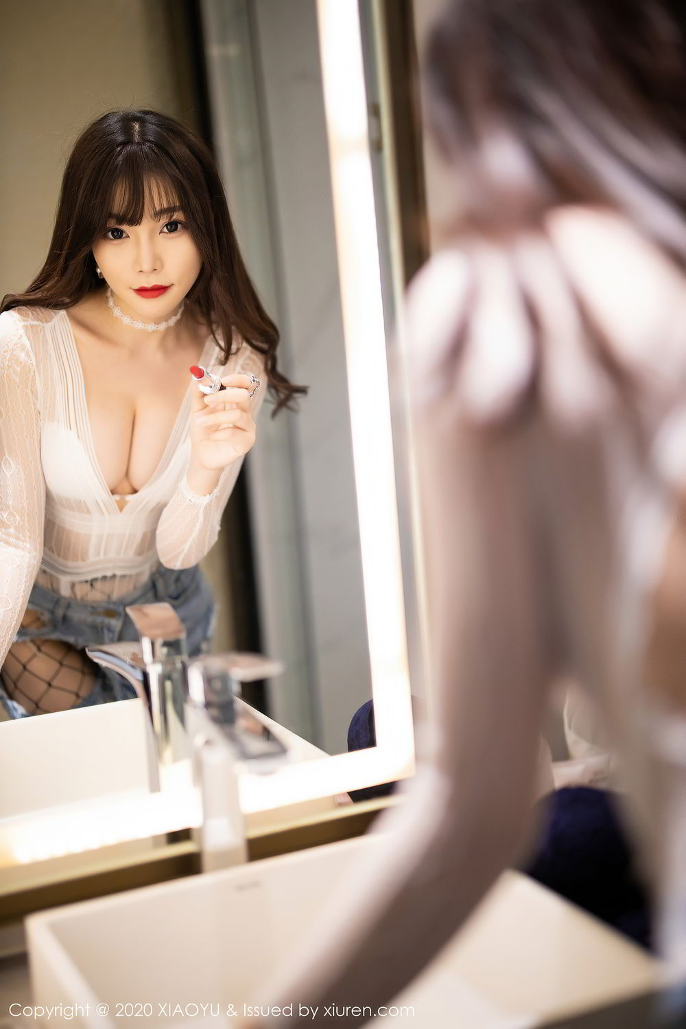 《语画界 芝芝Booty 制服写真 VOL.329》第6张,模特芝芝Booty,语画界,制服主题,全套74张
