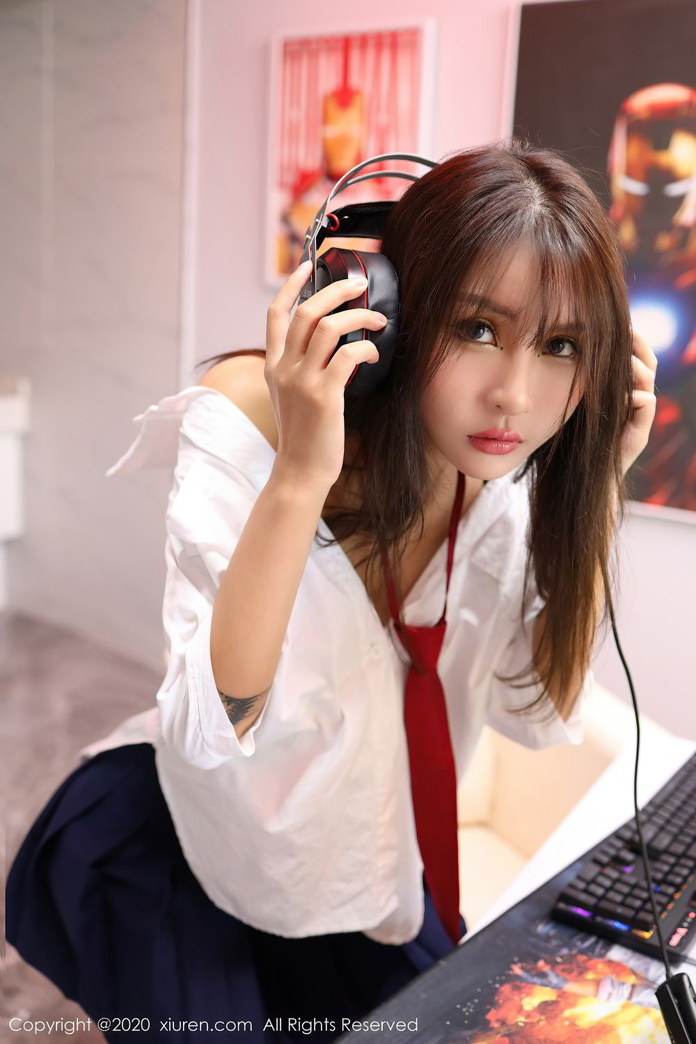《秀人网 SOLO-尹菲(Solo Yifei) 黑丝写真 No.2461》第17张,模特SOLO-尹菲(Solo Yifei),秀人网,黑丝主题,全套90张