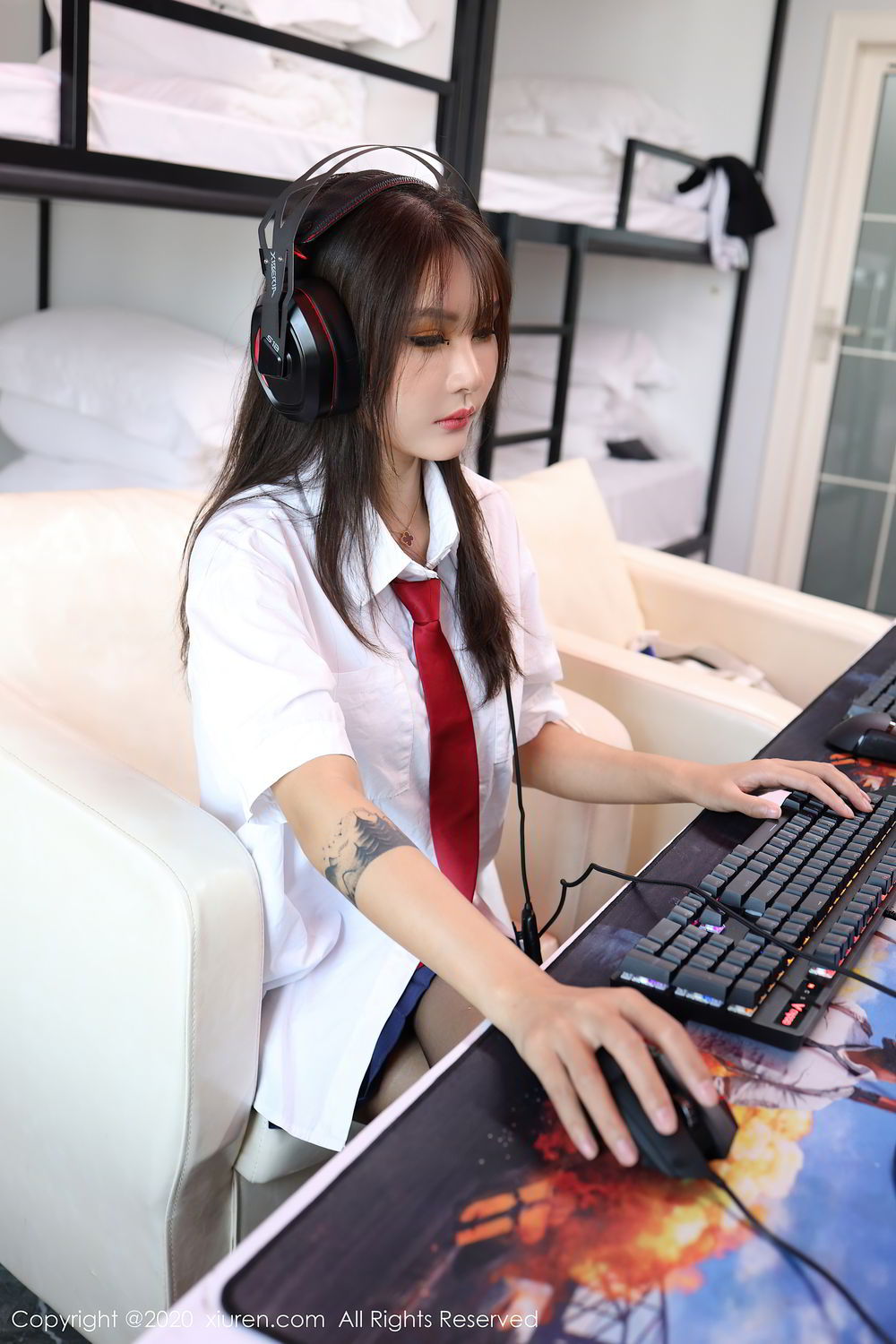 《秀人网 SOLO-尹菲(Solo Yifei) 黑丝写真 No.2461》第23张,模特SOLO-尹菲(Solo Yifei),秀人网,黑丝主题,全套90张