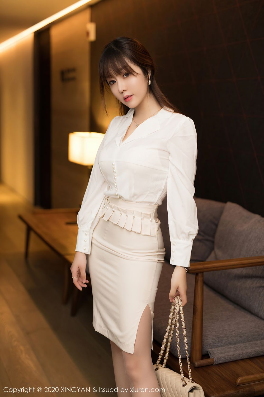 《秀人网 王语纯(王雨纯)、就是阿朱啊(Jiu Shi A Zhu) 制服写真 VOL.136》第61张,模特王语纯(王雨纯)、就是阿朱啊(Jiu Shi A Zhu),秀人网,制服主题,全套61张