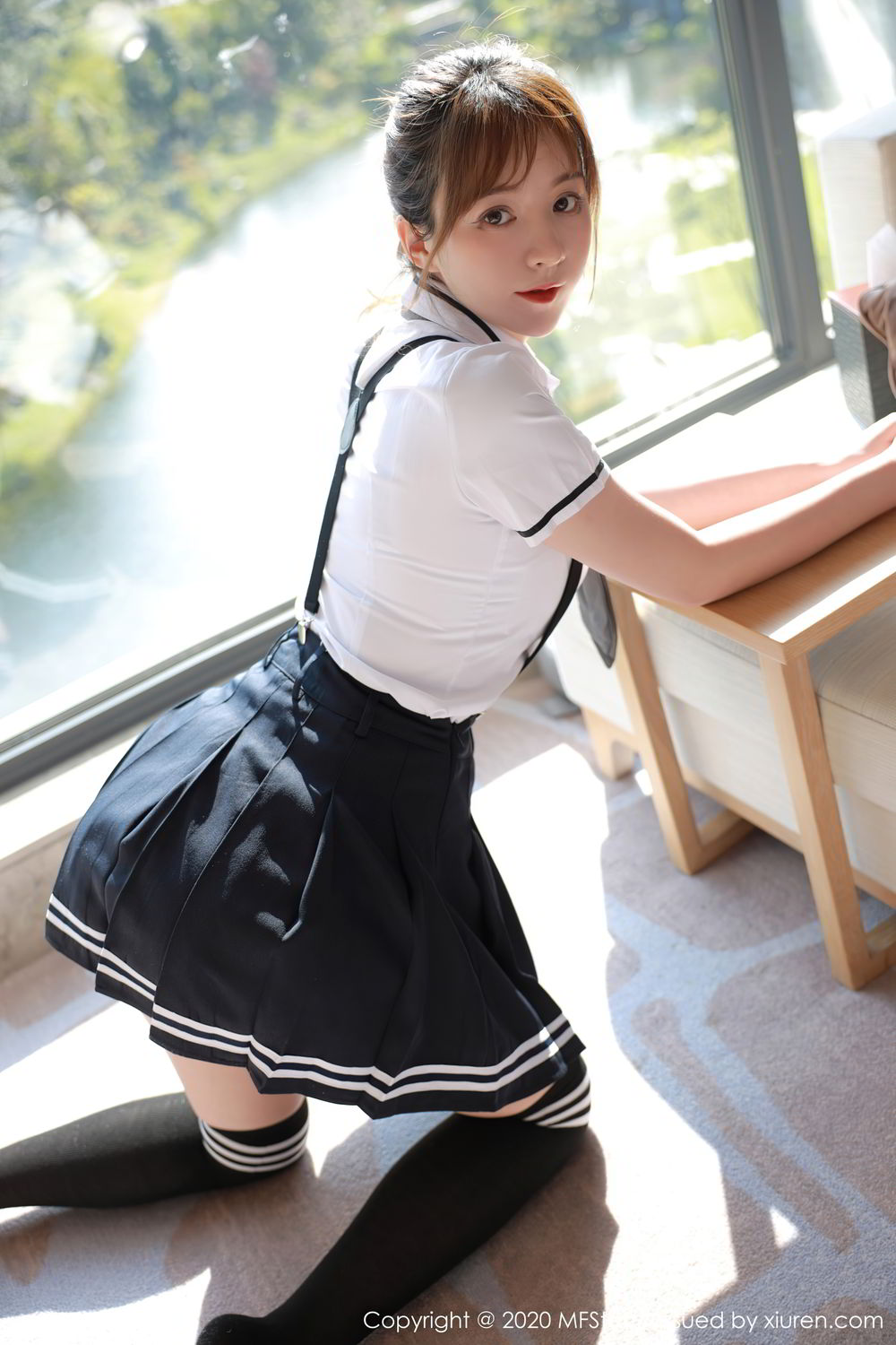 《MFStar yoo优优(Yoo You You) 制服写真 VOL.390》第14张,模特yoo优优(Yoo You You),mfstar,制服主题,全套67张