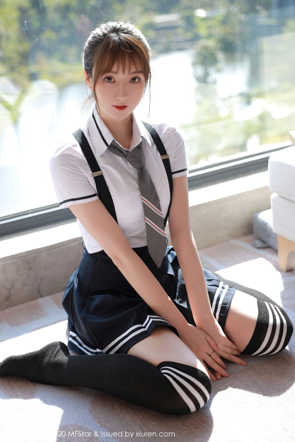 《MFStar yoo优优(Yoo You You) 制服写真 VOL.390》第18张,模特yoo优优(Yoo You You),mfstar,制服主题,全套67张