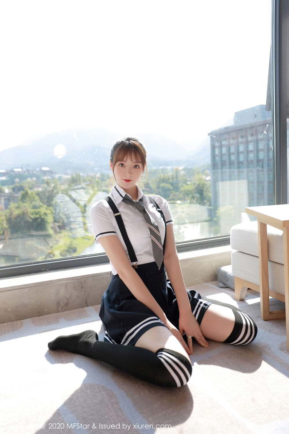 《MFStar yoo优优(Yoo You You) 制服写真 VOL.390》第19张,模特yoo优优(Yoo You You),mfstar,制服主题,全套67张