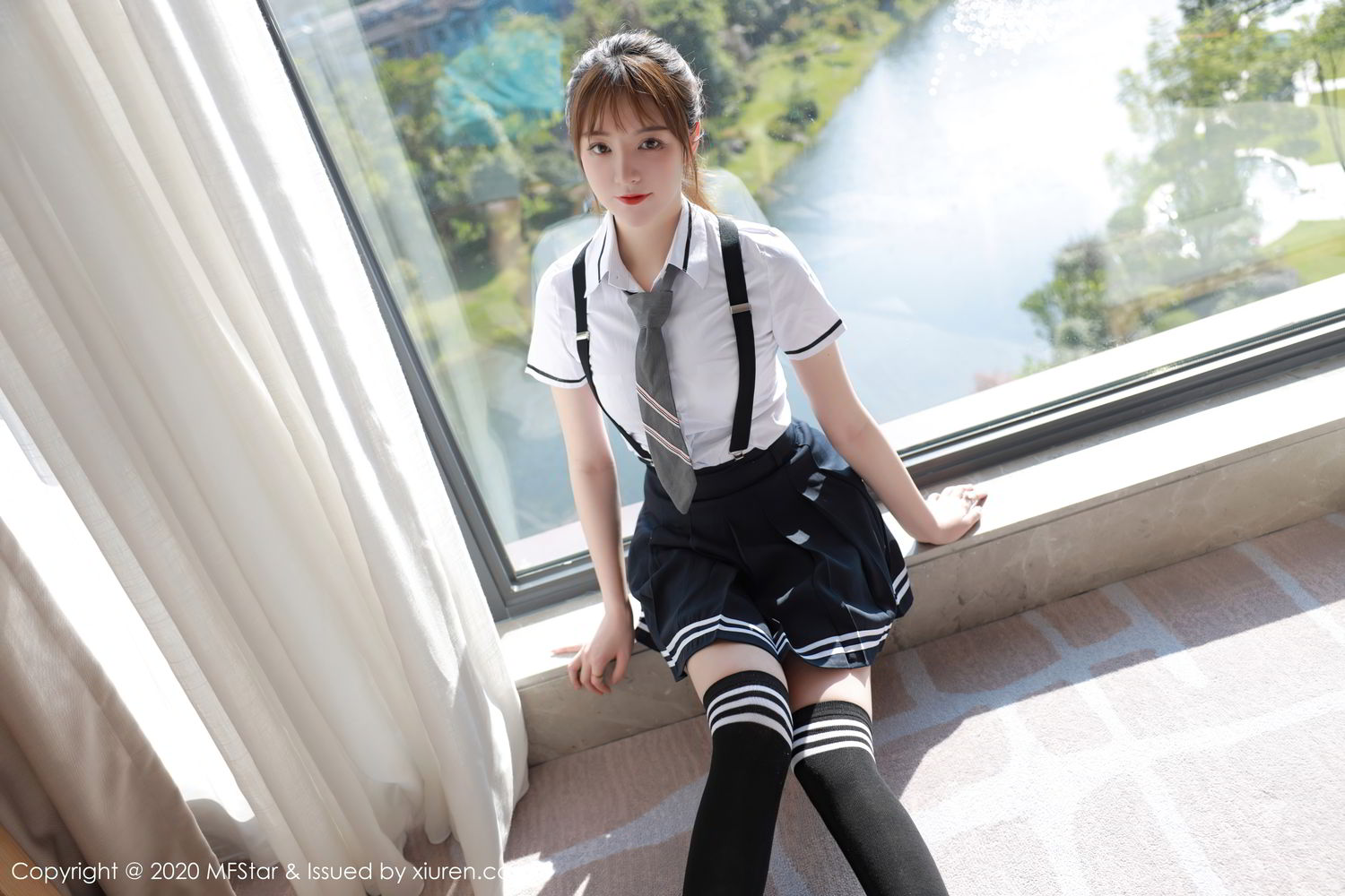 《MFStar yoo优优(Yoo You You) 制服写真 VOL.390》第23张，模特yoo优优(Yoo You You)，mfstar，制服主题，全套67张