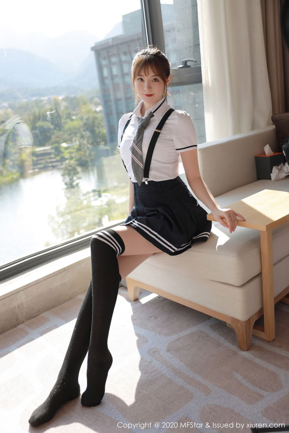 《MFStar yoo优优(Yoo You You) 制服写真 VOL.390》第28张,模特yoo优优(Yoo You You),mfstar,制服主题,全套67张