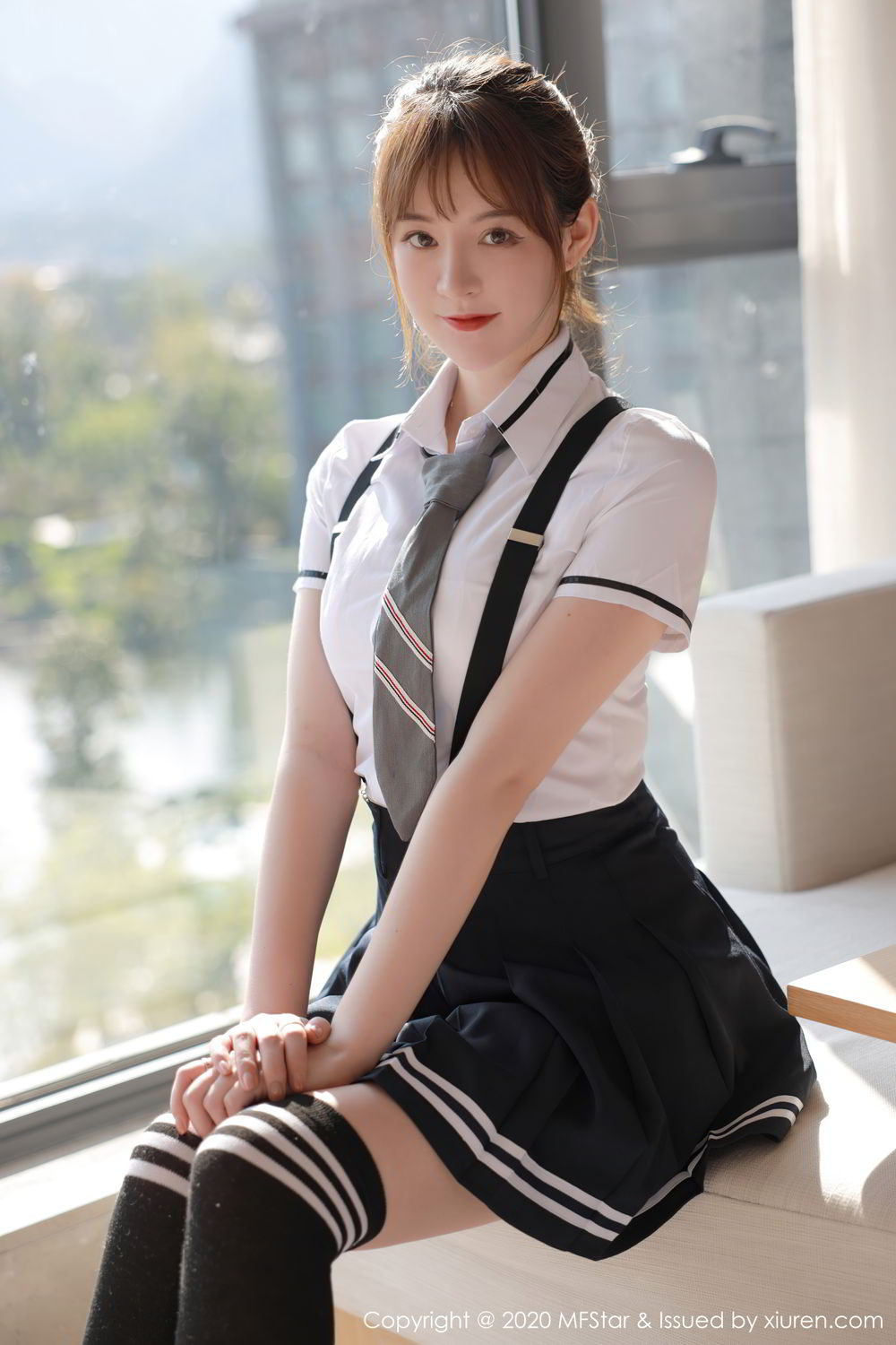《MFStar yoo优优(Yoo You You) 制服写真 VOL.390》第29张,模特yoo优优(Yoo You You),mfstar,制服主题,全套67张