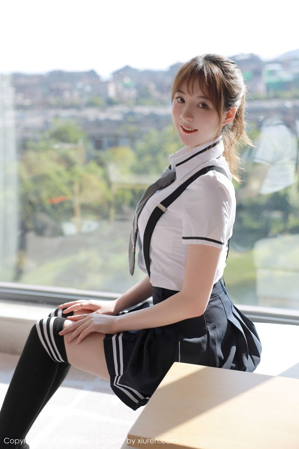 《MFStar yoo优优(Yoo You You) 制服写真 VOL.390》第31张,模特yoo优优(Yoo You You),mfstar,制服主题,全套67张