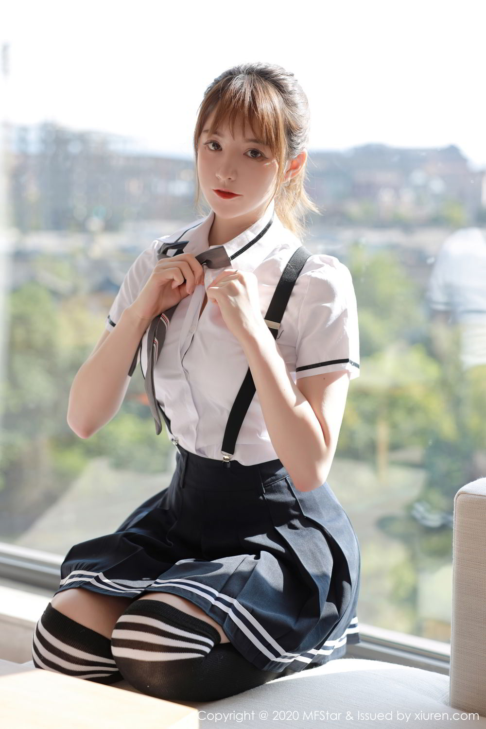 《MFStar yoo优优(Yoo You You) 制服写真 VOL.390》第40张,模特yoo优优(Yoo You You),mfstar,制服主题,全套67张