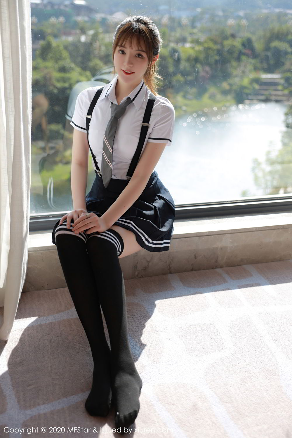 《MFStar yoo优优(Yoo You You) 制服写真 VOL.390》第45张,模特yoo优优(Yoo You You),mfstar,制服主题,全套67张