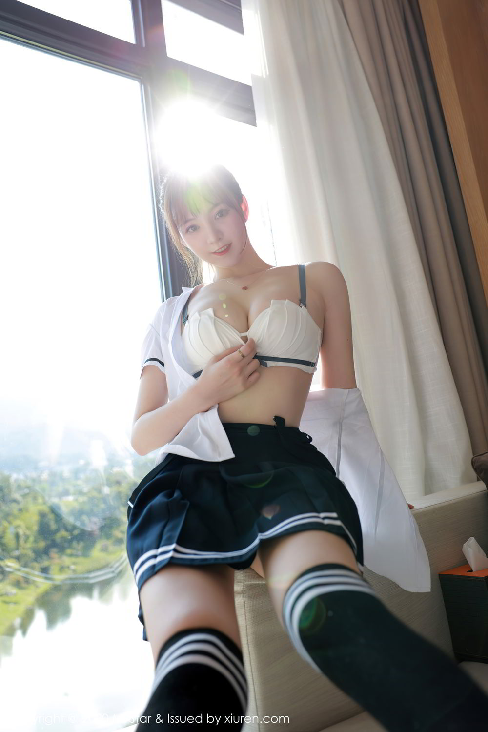 《MFStar yoo优优(Yoo You You) 制服写真 VOL.390》第49张,模特yoo优优(Yoo You You),mfstar,制服主题,全套67张