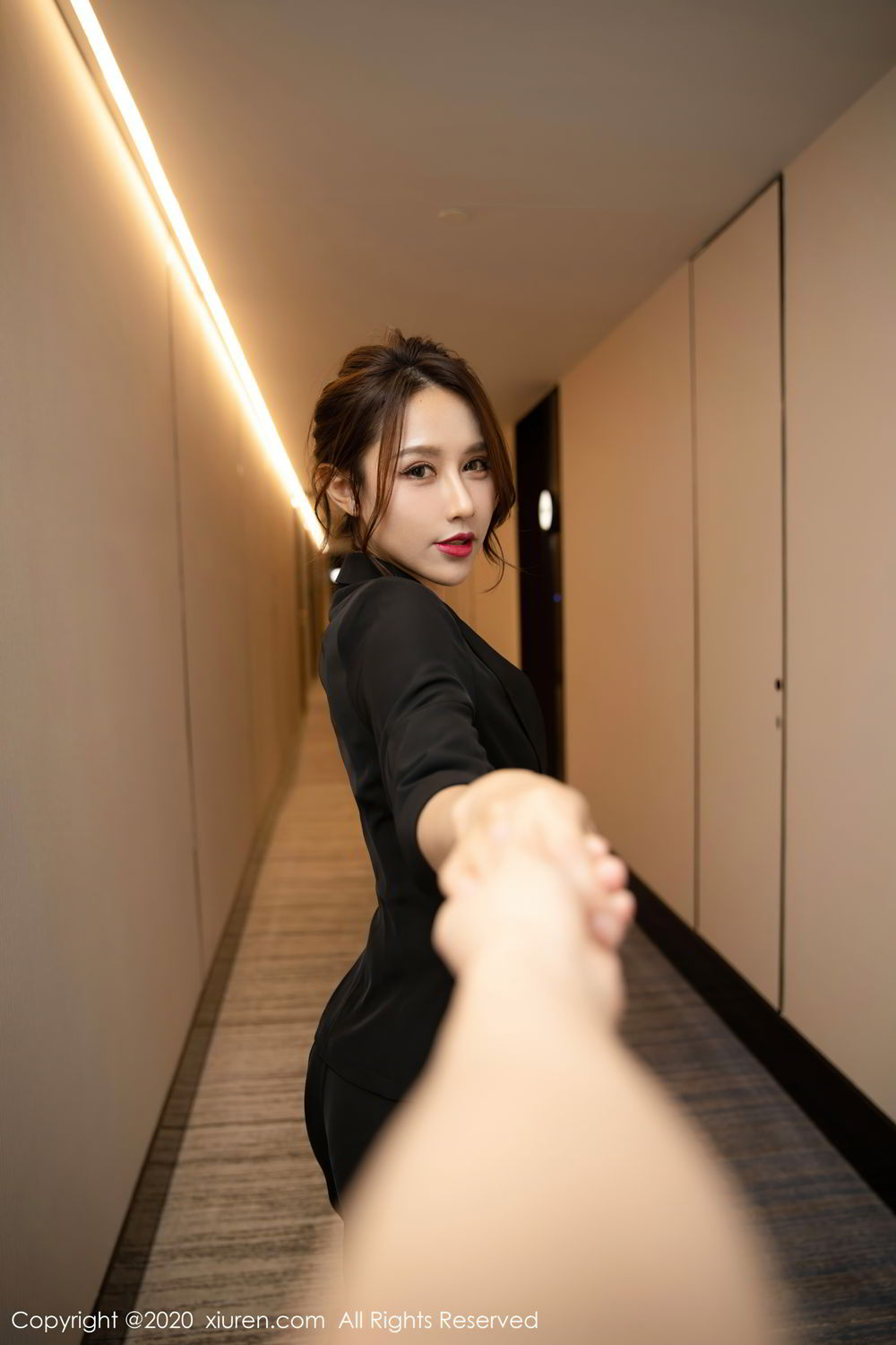 《秀人网 徐安安(Xu An An) 高清写真 No.2580》第13张，模特徐安安(Xu An An)，秀人网，全套86张