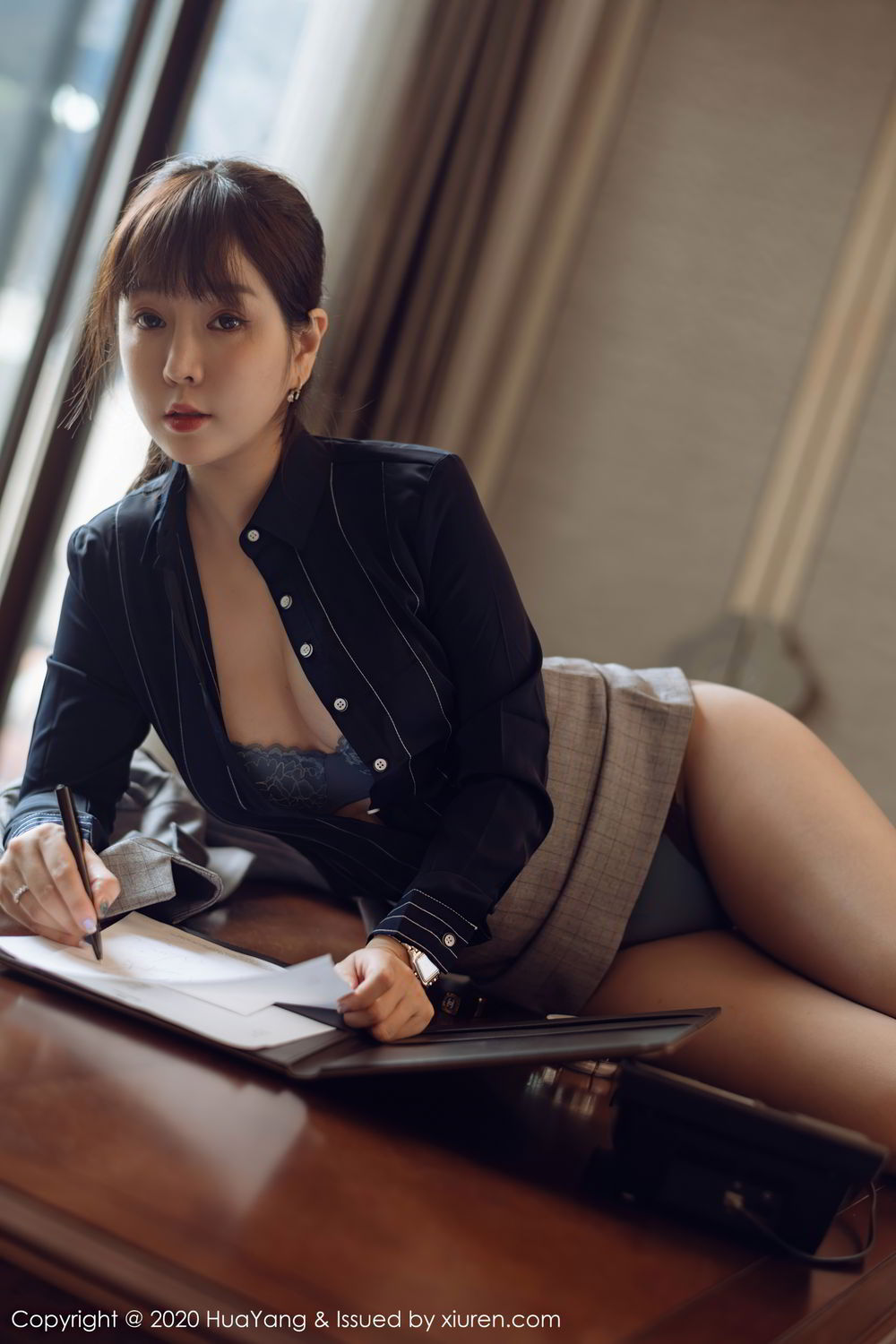 《花漾 王语纯(王雨纯) 制服写真 VOL.298》第21张,模特王语纯(王雨纯),花漾,制服主题,全套78张