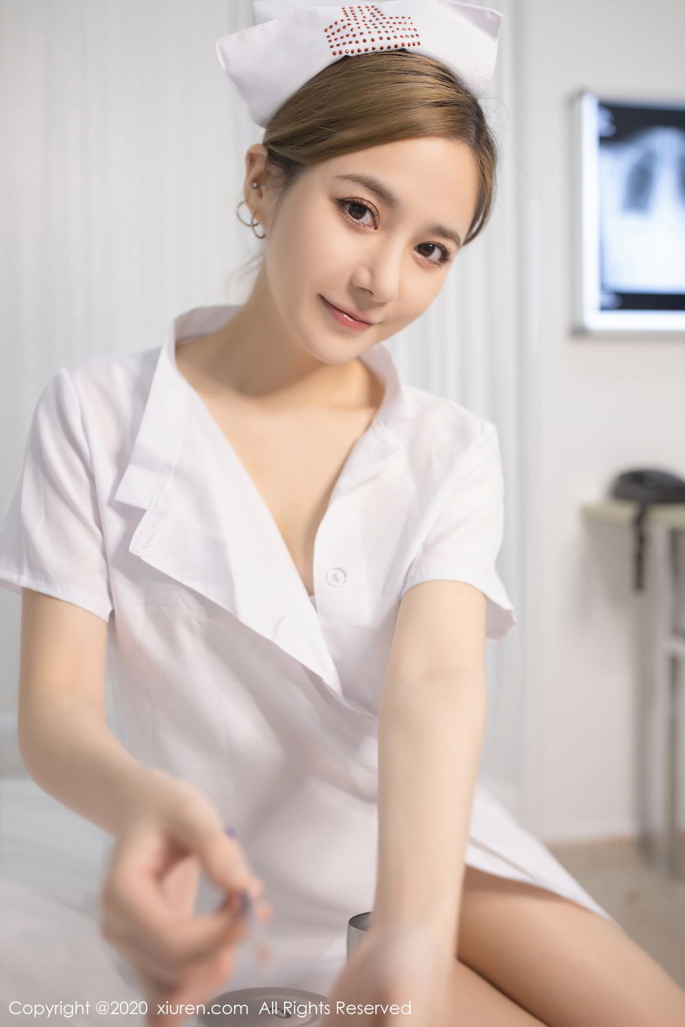 《秀人网 鱼子酱fish(Yu Zi Jiang Fish) 制服写真 No.2716》第18张，模特鱼子酱fish(Yu Zi Jiang Fish)，秀人网，制服主题，全套81张