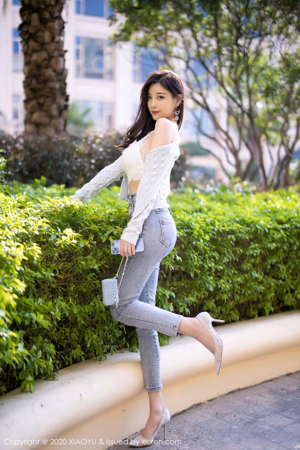 《语画界 杨晨晨 内衣写真 No.433》第14张，模特杨晨晨，语画界，内衣主题，全套93张