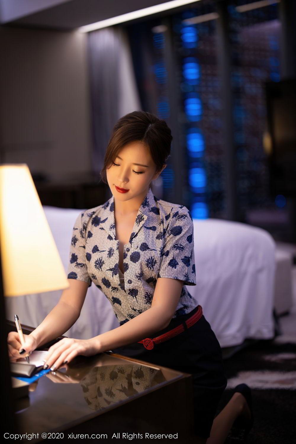 《语画界 杨紫嫣(Yang Zi Yan) 制服写真 VOL.407》第33张,模特杨紫嫣(Yang Zi Yan),语画界,制服主题,全套82张