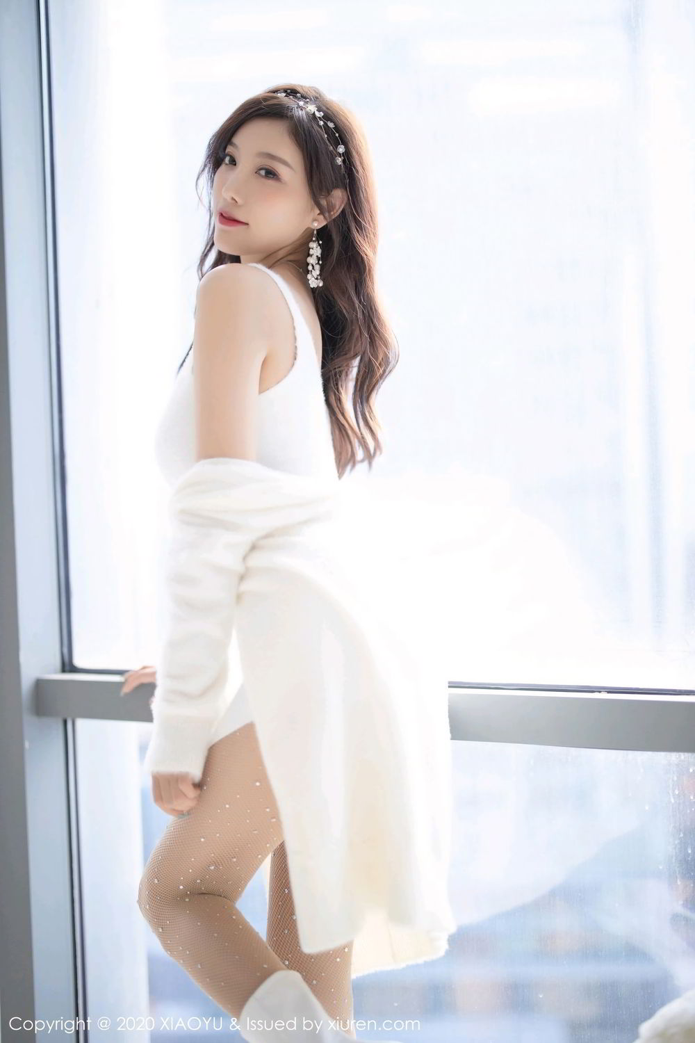 《语画界 杨晨晨 美臀写真 No.437》第2张,模特杨晨晨,语画界,美臀主题,全套74张