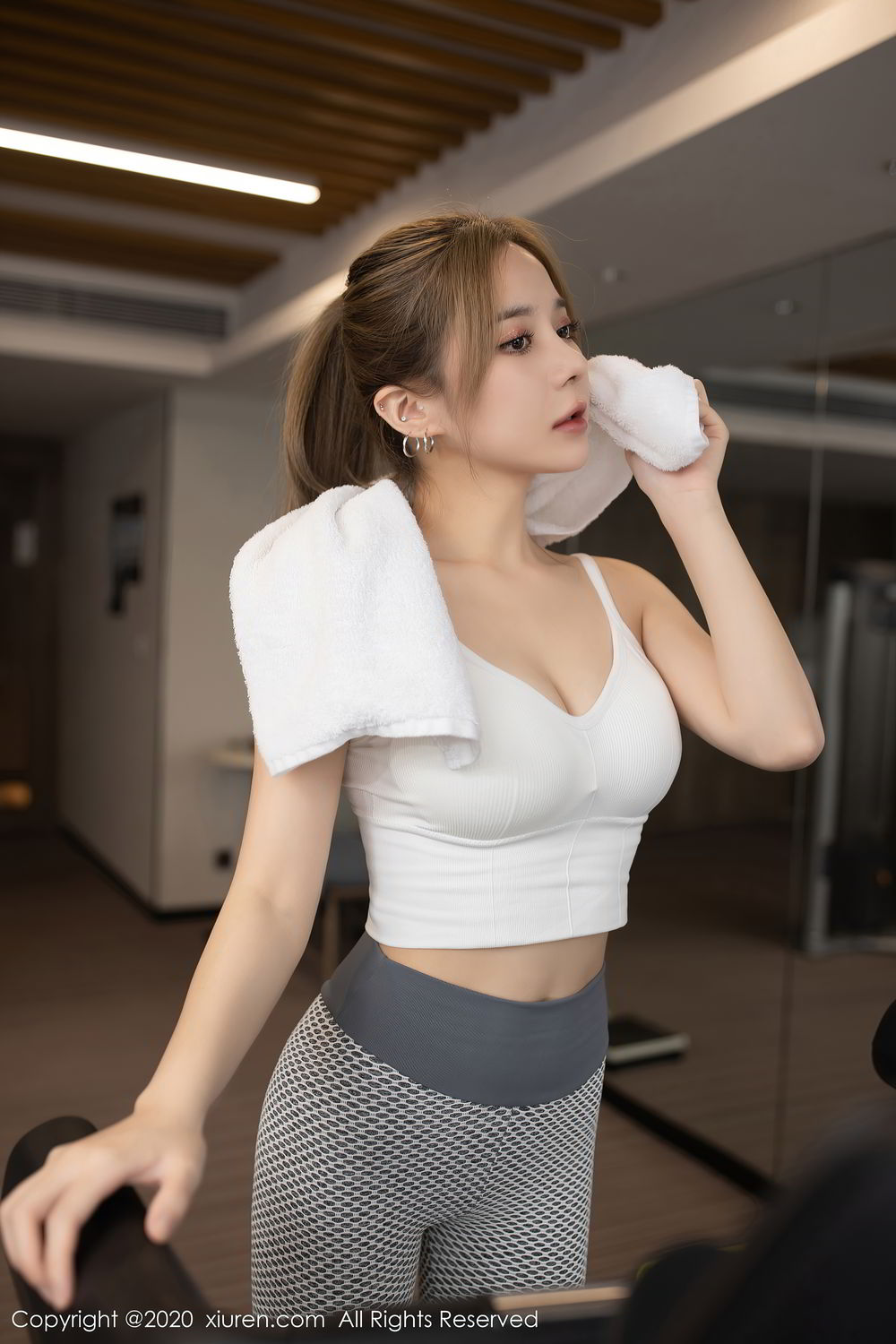 《秀人网 鱼子酱fish(Yu Zi Jiang Fish) 高清写真 No.2871》第29张,模特鱼子酱fish(Yu Zi Jiang Fish),秀人网,全套65张