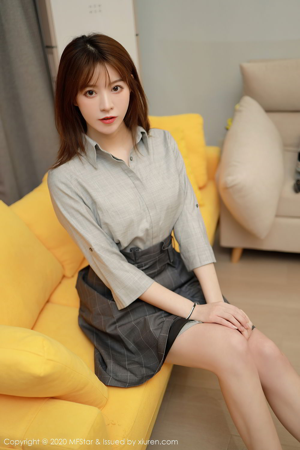 《MFStar yoo优优(Yoo You You) 制服写真 VOL.424》第2张,模特yoo优优(Yoo You You),mfstar,制服主题,全套60张