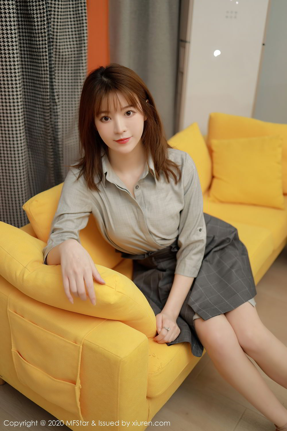 《MFStar yoo优优(Yoo You You) 制服写真 VOL.424》第8张,模特yoo优优(Yoo You You),mfstar,制服主题,全套60张