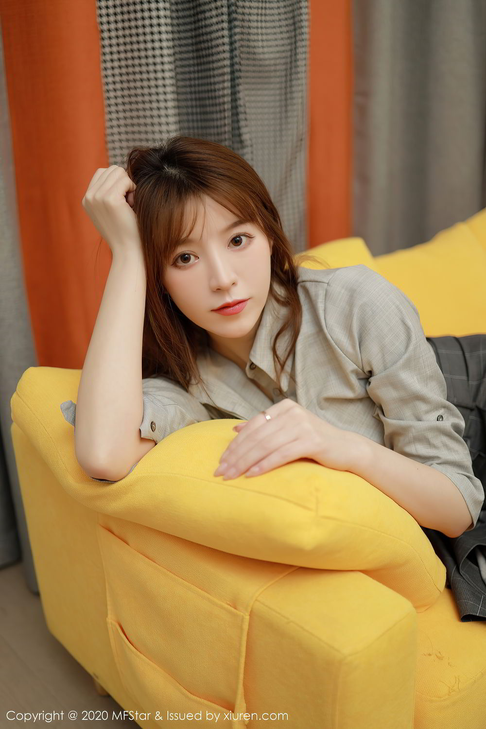 《MFStar yoo优优(Yoo You You) 制服写真 VOL.424》第12张,模特yoo优优(Yoo You You),mfstar,制服主题,全套60张