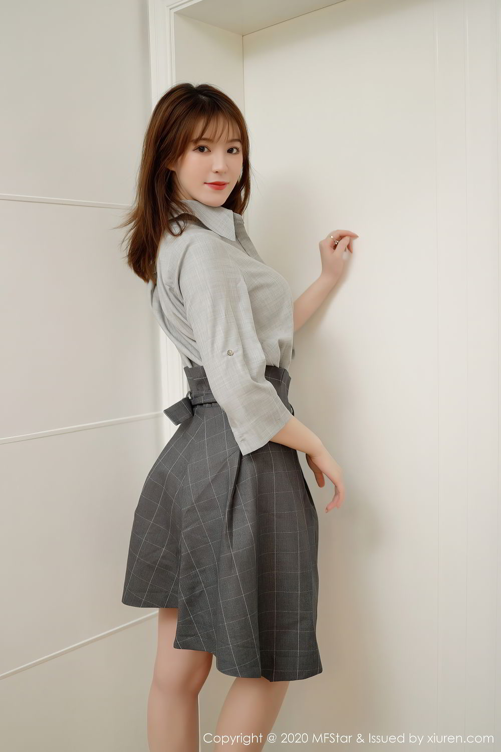 《MFStar yoo优优(Yoo You You) 制服写真 VOL.424》第22张,模特yoo优优(Yoo You You),mfstar,制服主题,全套60张