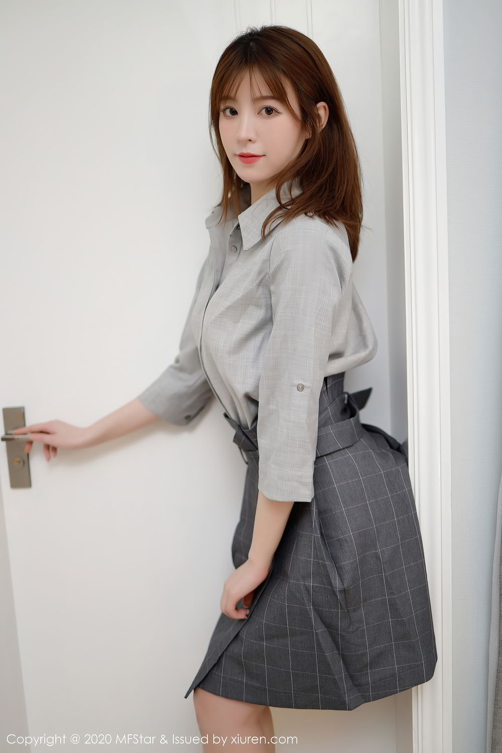 《MFStar yoo优优(Yoo You You) 制服写真 VOL.424》第24张,模特yoo优优(Yoo You You),mfstar,制服主题,全套60张