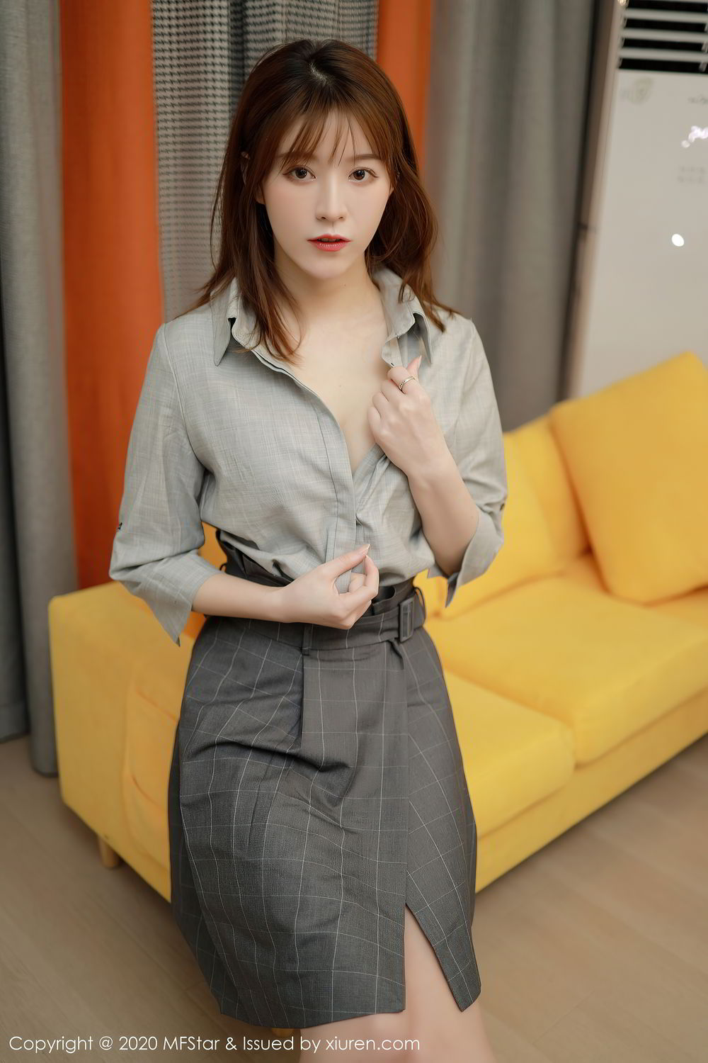 《MFStar yoo优优(Yoo You You) 制服写真 VOL.424》第32张,模特yoo优优(Yoo You You),mfstar,制服主题,全套60张