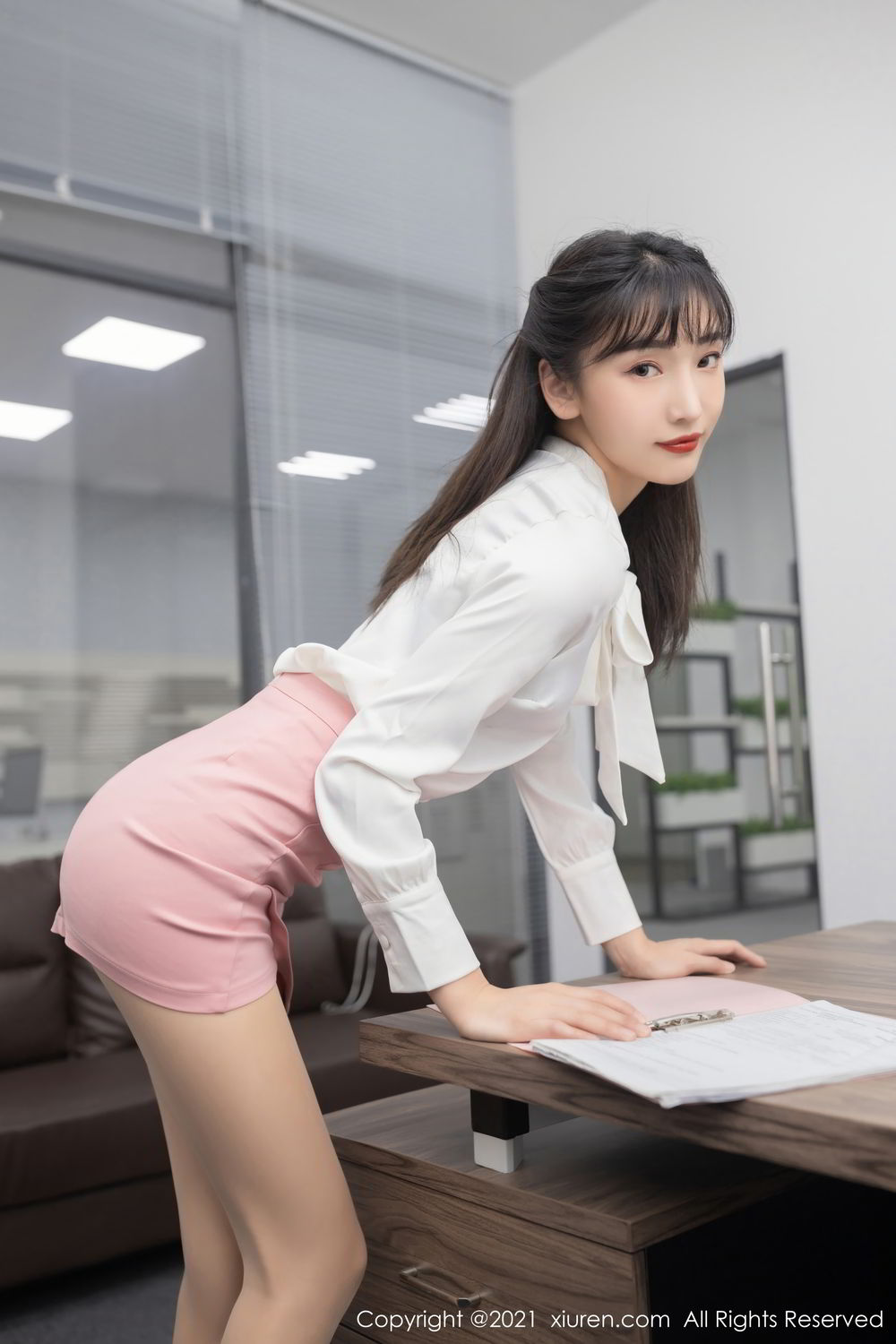 《秀人网 陆萱萱(Lu Xuan Xuan) 内衣写真 No.3030》第45张，模特陆萱萱(Lu Xuan Xuan)，秀人网，内衣主题，全套63张