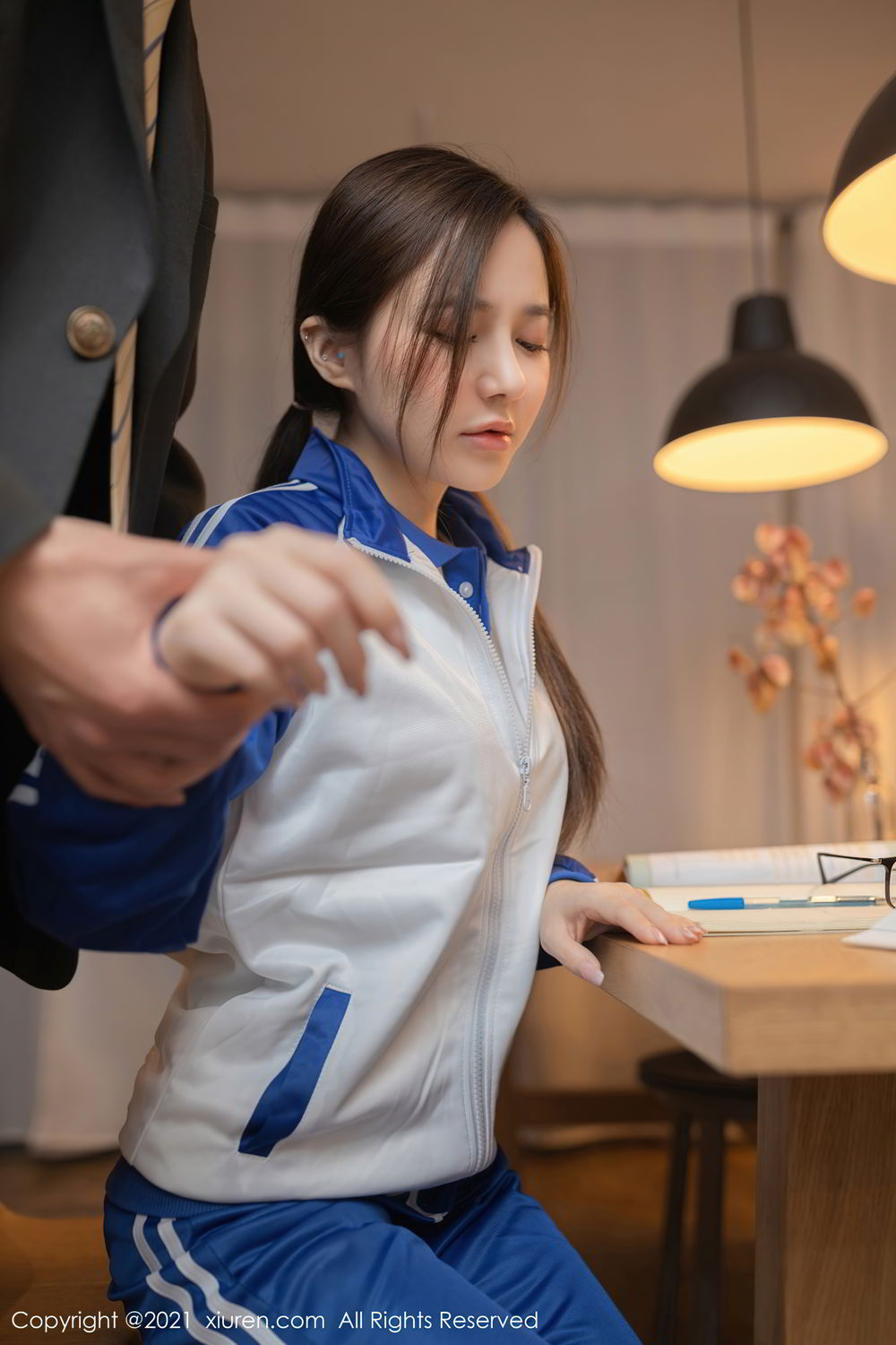 《秀人网 鱼子酱fish(Yu Zi Jiang Fish) 内衣写真 No.2983》第25张，模特鱼子酱fish(Yu Zi Jiang Fish)，秀人网，内衣主题，全套78张