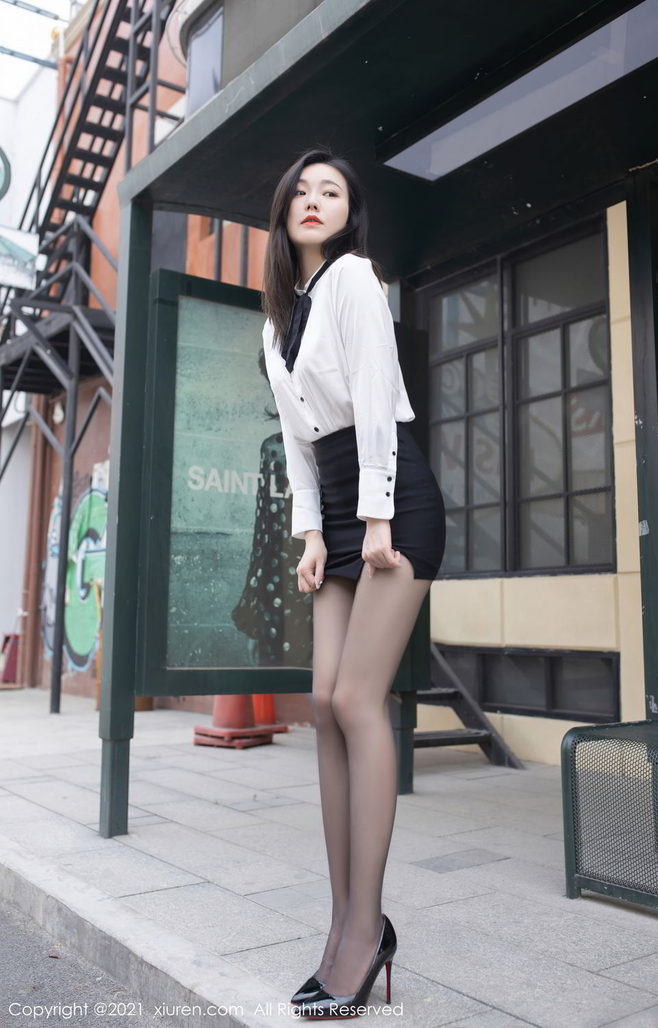 《秀人网 安然Maleah(An Ran Maleah) 黑丝写真 No.3020》第3张，模特安然Maleah(An Ran Maleah)，秀人网，黑丝主题，全套67张