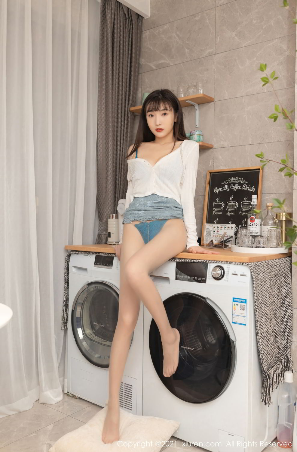 《秀人网 陆萱萱(Lu Xuan Xuan) 内衣写真 No.3084》第30张，模特陆萱萱(Lu Xuan Xuan)，秀人网，内衣主题，全套76张