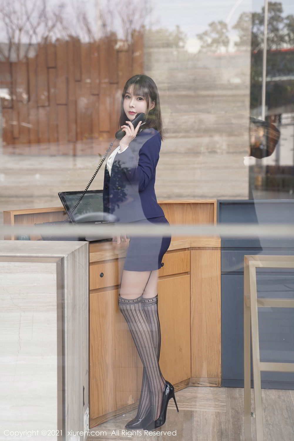 《秀人网 晓鱼酱 制服写真 VOL.3221》第23张,模特晓鱼酱,秀人网,制服主题,全套99张