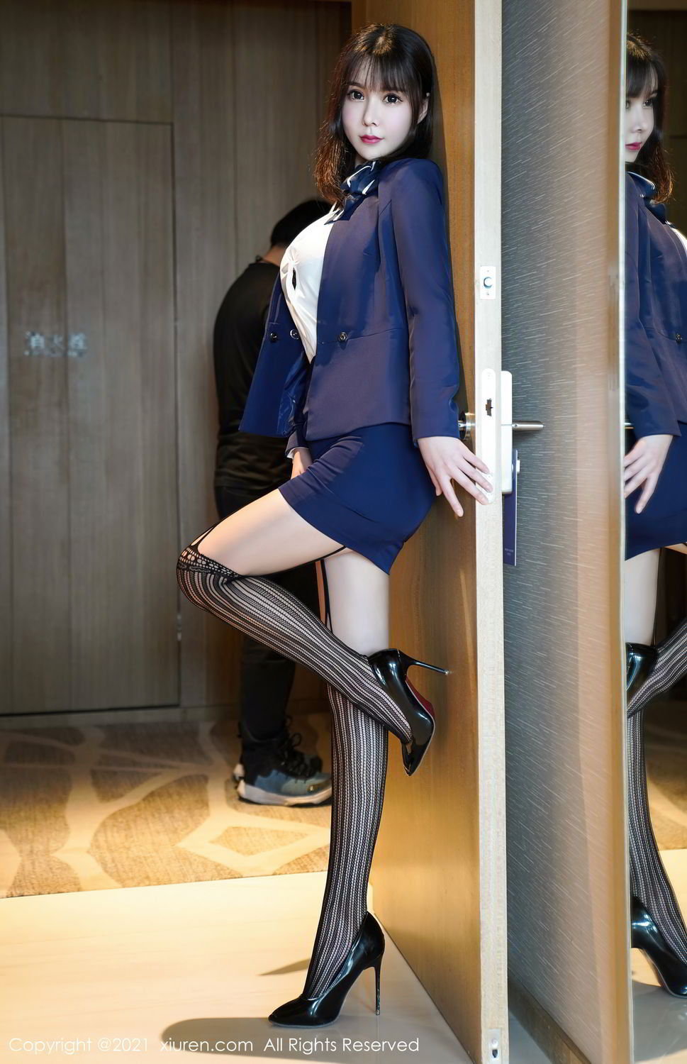 《秀人网 晓鱼酱 制服写真 VOL.3221》第35张,模特晓鱼酱,秀人网,制服主题,全套99张