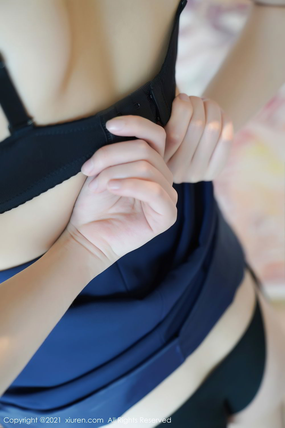 《秀人网 晓鱼酱 制服写真 VOL.3221》第95张,模特晓鱼酱,秀人网,制服主题,全套99张
