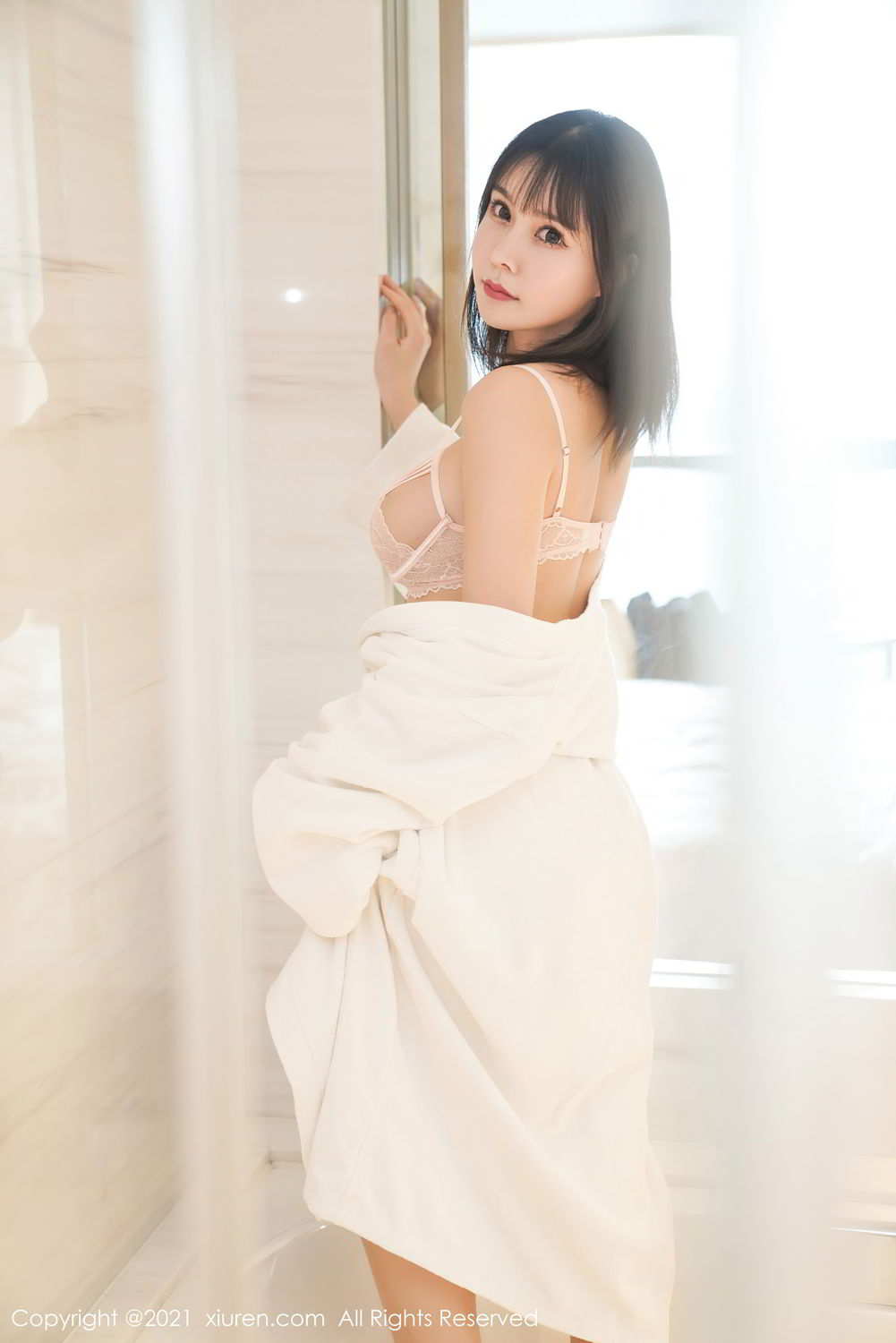 《秀人网 娜露Selena(Selena) 制服写真 VOL.3250》第24张，模特娜露Selena(Selena)，秀人网，制服主题，全套65张