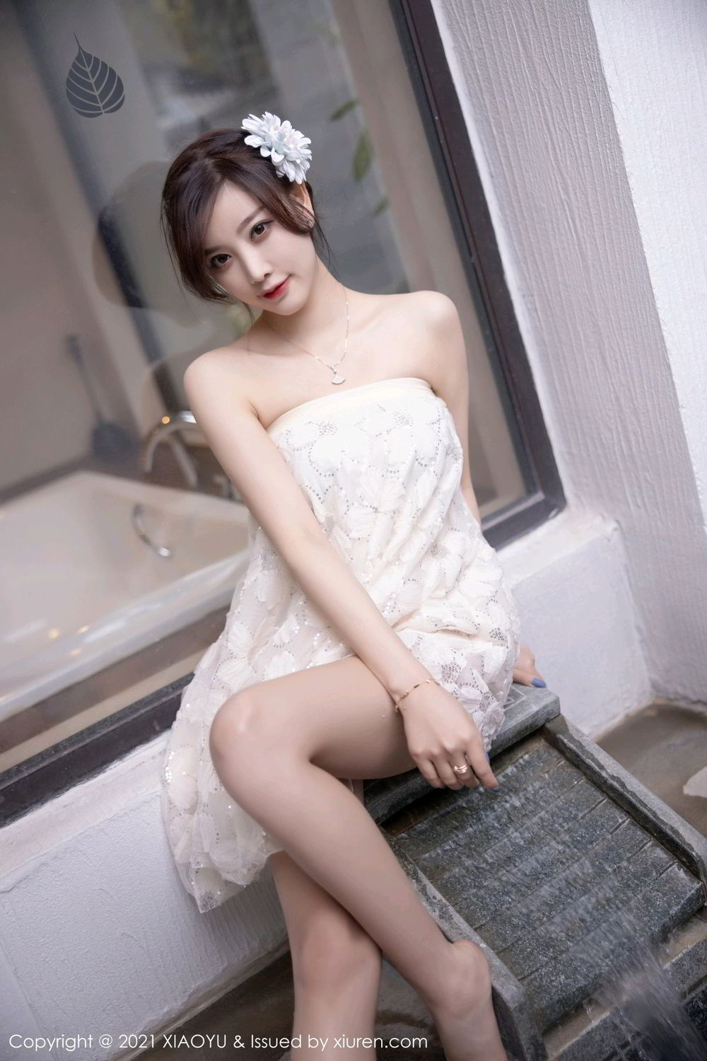 《语画界 杨晨晨 制服写真 VOL.528》第3张,模特杨晨晨,语画界,制服主题,全套53张