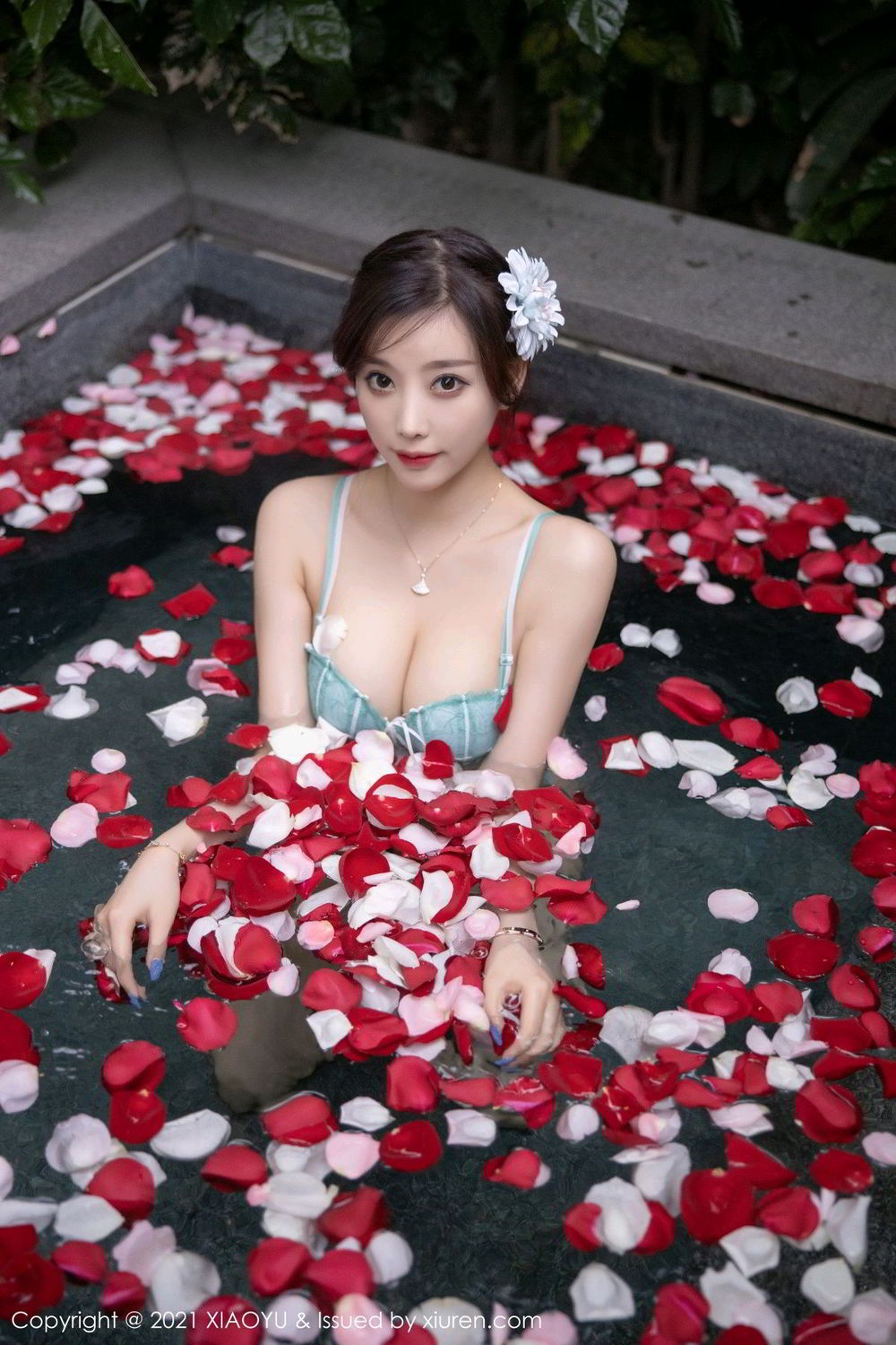 《语画界 杨晨晨 制服写真 VOL.528》第23张,模特杨晨晨,语画界,制服主题,全套53张