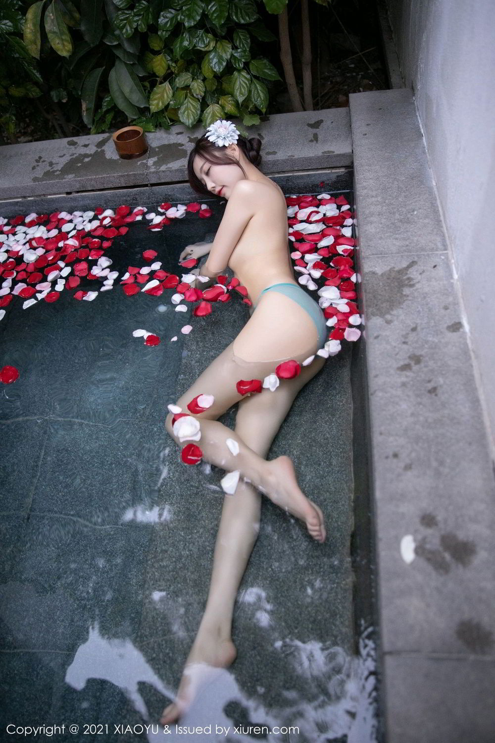 《语画界 杨晨晨 制服写真 VOL.528》第43张,模特杨晨晨,语画界,制服主题,全套53张