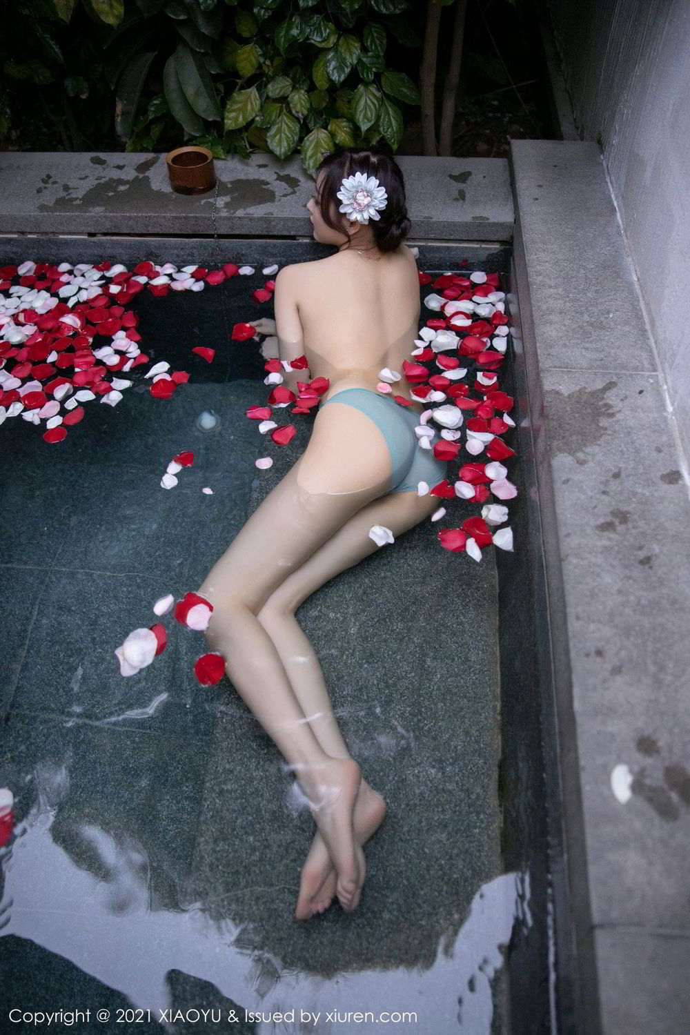 《语画界 杨晨晨 制服写真 VOL.528》第44张,模特杨晨晨,语画界,制服主题,全套53张