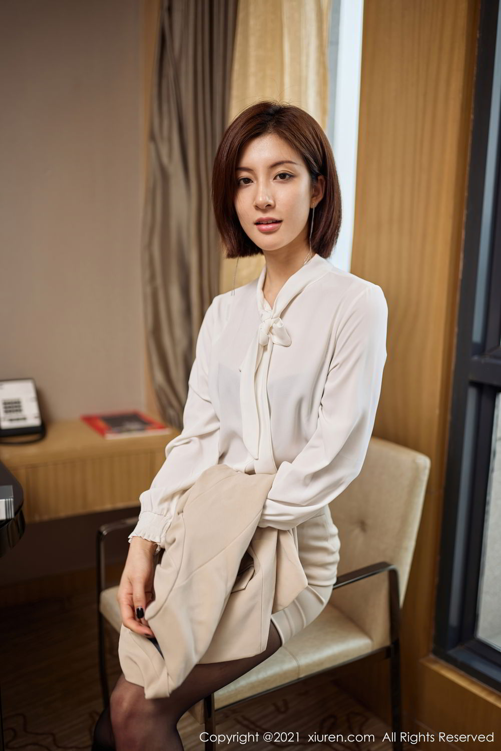 《秀人网 林文文(Lin Wen Wen) 制服写真 VOL.3267》第53张，模特林文文(Lin Wen Wen)，秀人网，制服主题，全套60张