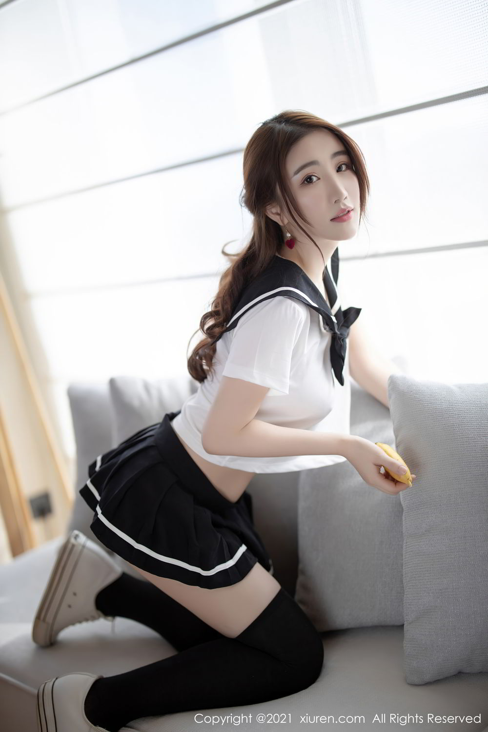 《秀人网 谢芷馨(Sindy) 制服写真 VOL.3268》第26张,模特谢芷馨(Sindy),秀人网,制服主题,全套62张