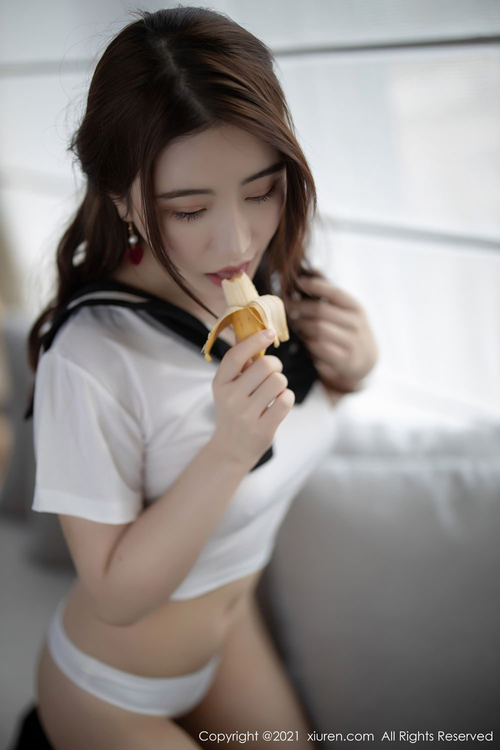 《秀人网 谢芷馨(Sindy) 制服写真 VOL.3268》第56张,模特谢芷馨(Sindy),秀人网,制服主题,全套62张
