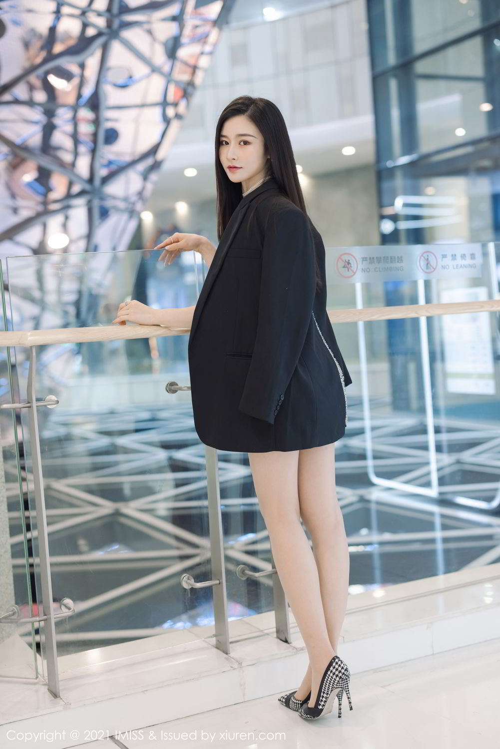 《爱蜜社 Vanessa 制服写真 VOL.569》第6张，模特Vanessa，爱蜜社，制服主题，全套60张